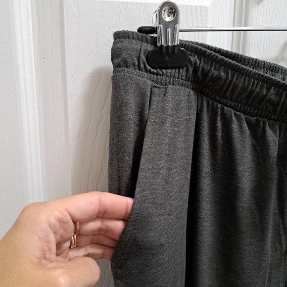 Natori Lounge Pants Size Medium Grey PJ Pants Casual Neutral Relaxed NWOT - Picture 4 of 8